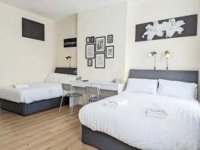 Guest Rooms In Anfiled Near Stadium, Free Parking